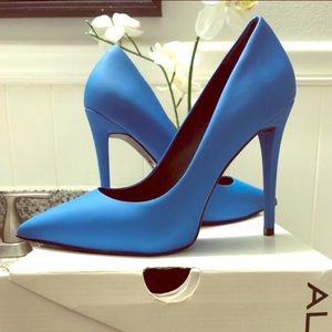 Aldo pointed toe heels/pumps